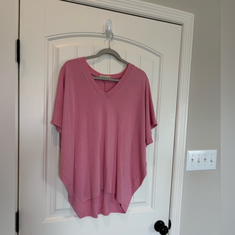 Charolette Avery - New Chic Pink V-Neck Women's Tunic